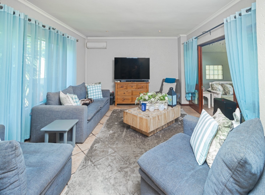 4 Bedroom Property for Sale in Caribbean Beach Club North West